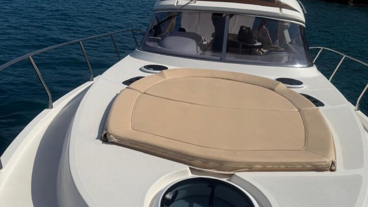 Escursione in barca alle Eolie